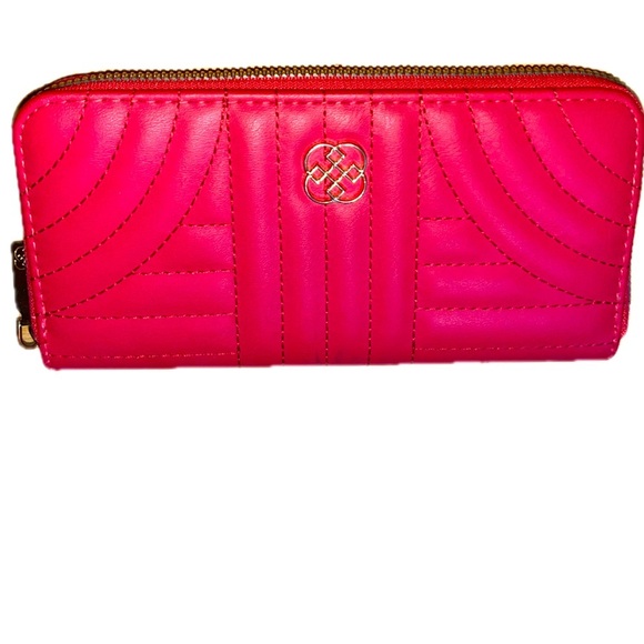 DAISY FUENTES Quilted Zip Around Long Wallet Fuchsia Pink Faux Leather, NWOT - Picture 10 of 10